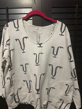 Po-em Relaxed Ivory Graphic Pocket Tunic Top - Unbranded